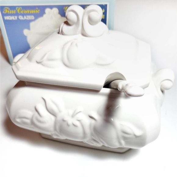 Vintage | Gravy Tureen With Box